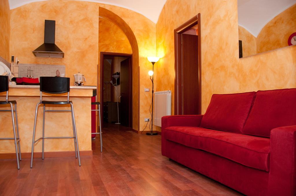 Апартаменты Lucky Domus Esquilino Рим Номер фото