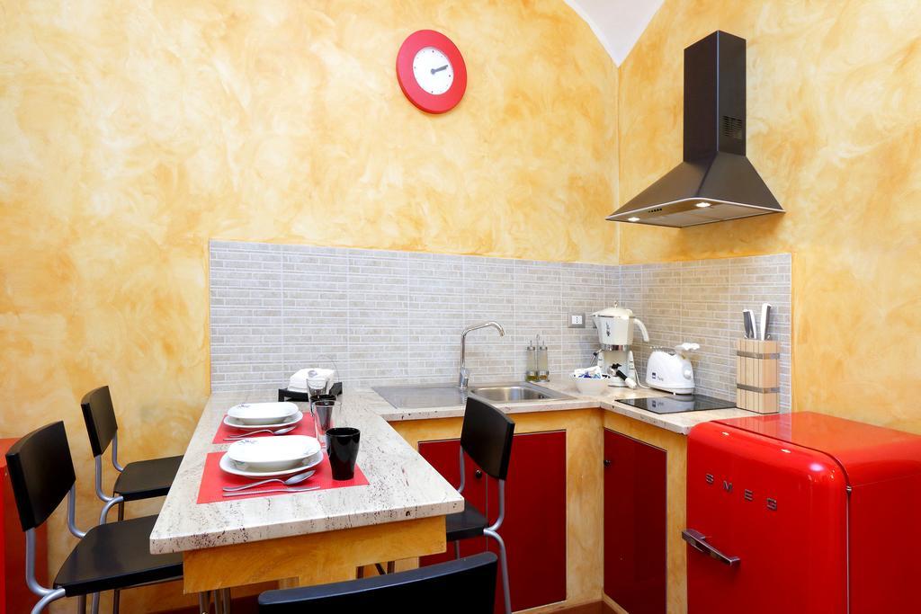 Апартаменты Lucky Domus Esquilino Рим Номер фото